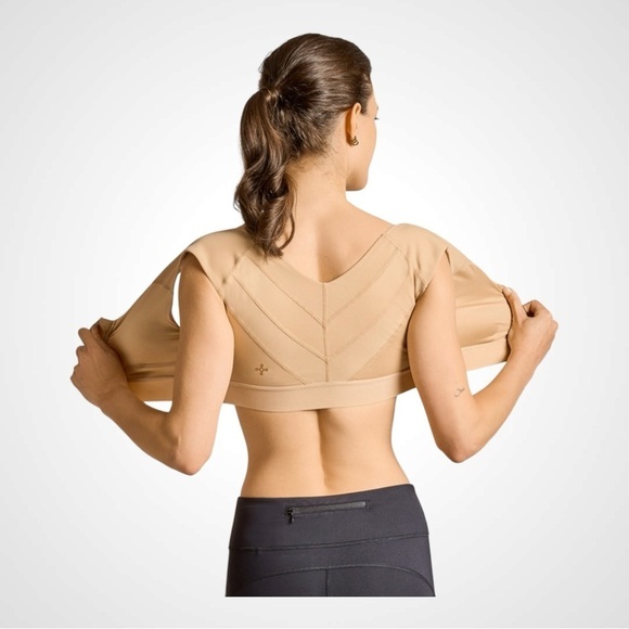 Tommie Copper Zip Up Shoulder Support Bra in Nude NWT - Picture 3 of 5